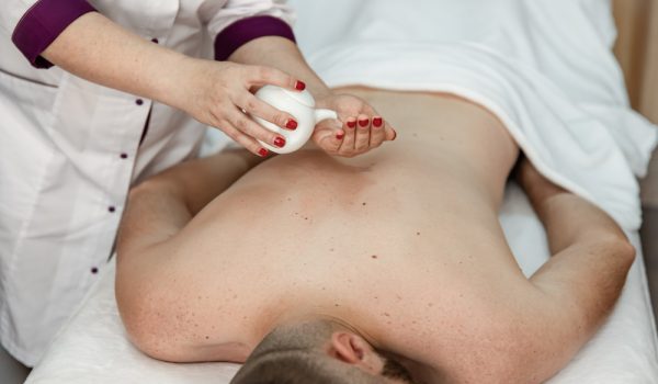ماساژ تایلندی برای افزایش انعطاف‌پذیری و تسکین درد در سان لس کلاردشت و تهران